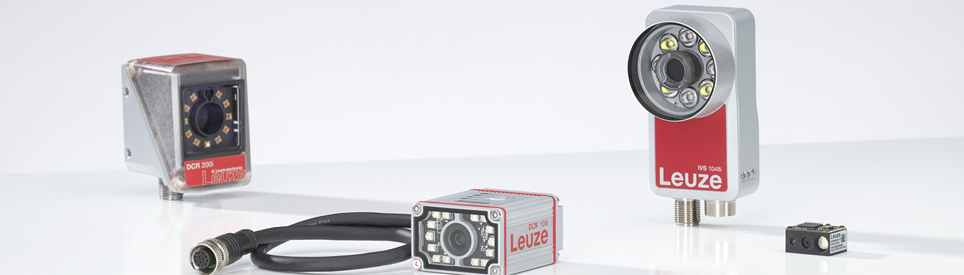 Đầu đọc mã 1D 2D cố định Leuze — nhận diện barcode QR code Data Matrix tự động trên dây chuyền sản xuất